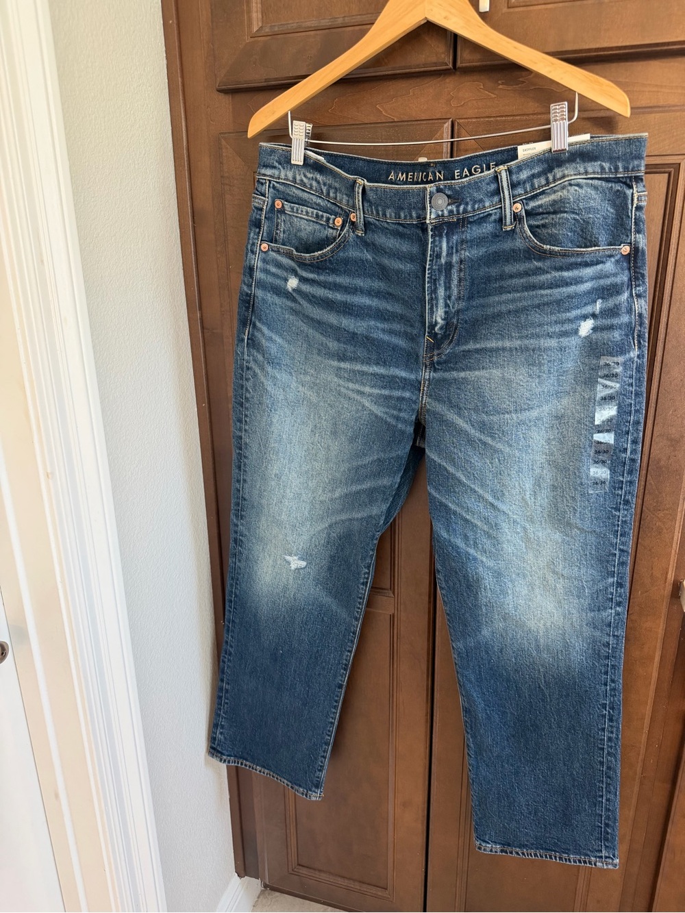 American Eagle Outfitters Men's Distressed Dark Blue Relaxed Straight Jeans